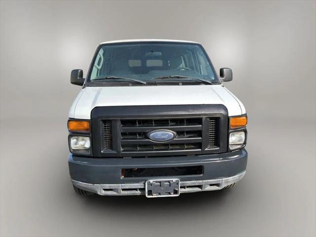 2009 Ford E-350 Super Duty Commercial