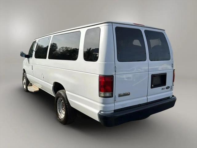 2009 Ford E-350 Super Duty Commercial