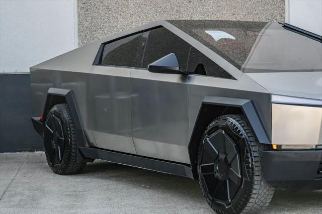 2024 Tesla Cybertruck Cyberbeast