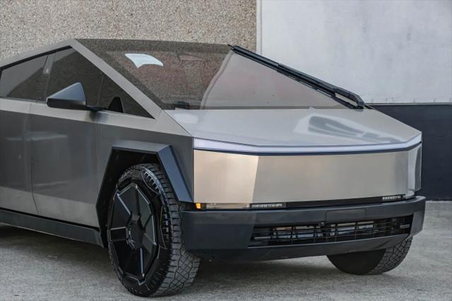 2024 Tesla Cybertruck Cyberbeast