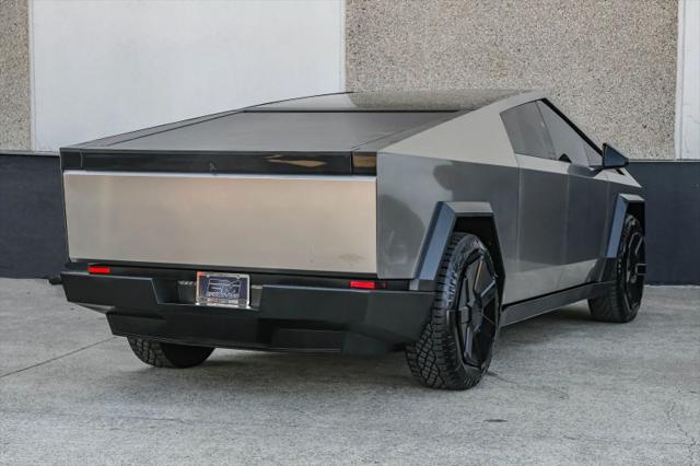 2024 Tesla Cybertruck Cyberbeast