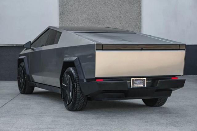 2024 Tesla Cybertruck Cyberbeast