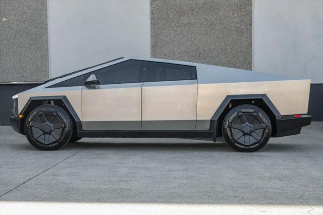 2024 Tesla Cybertruck Cyberbeast