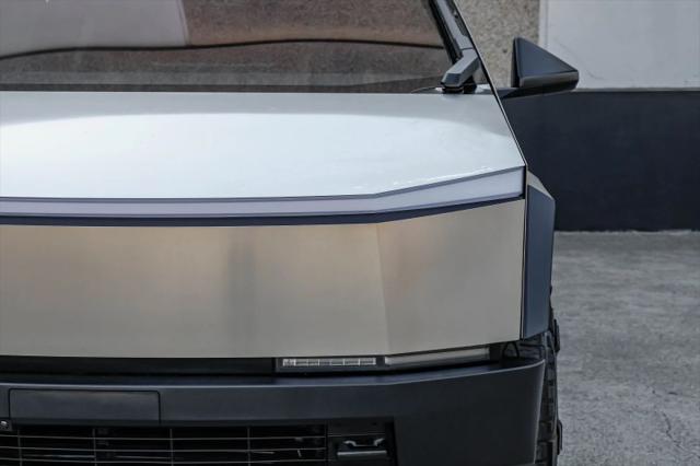 2024 Tesla Cybertruck Cyberbeast