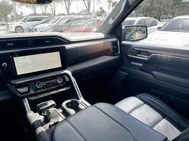 2024 GMC Sierra 1500 4WD Crew Cab Short Box Denali