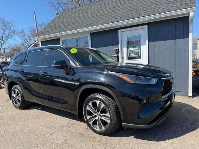 2021 Toyota Highlander XLE for sale in Framingham, MA