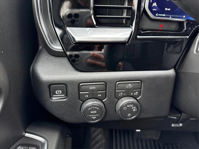 2026 Chevrolet Silverado 1500 4WD Crew Cab Standard Bed LT