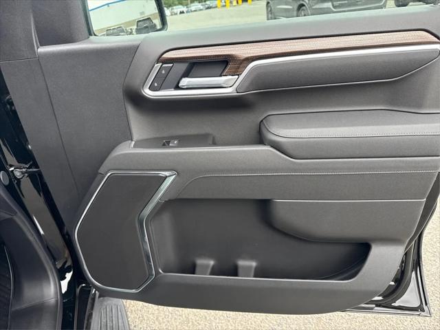 2026 Chevrolet Silverado 1500 4WD Crew Cab Standard Bed LT
