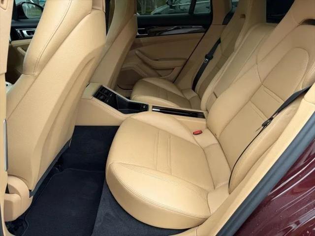 2018 Porsche Panamera 4