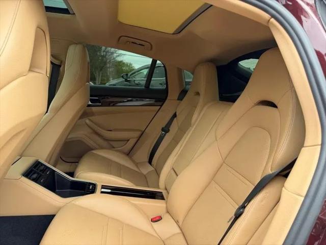 2018 Porsche Panamera 4