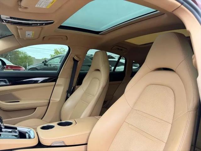 2018 Porsche Panamera 4