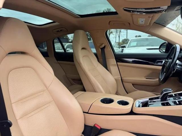 2018 Porsche Panamera 4