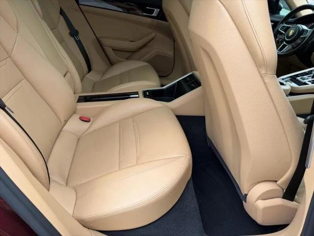2018 Porsche Panamera 4