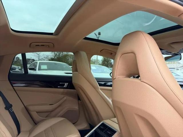 2018 Porsche Panamera 4