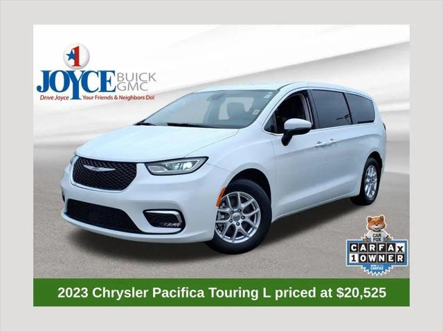 2023 Chrysler Pacifica Touring L for sale in Avon, OH