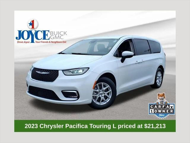 2023 Chrysler Pacifica Touring L for sale in Avon, OH