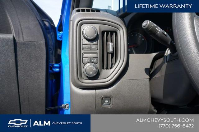 2025 Chevrolet Silverado 1500 4WD Crew Cab Standard Bed Custom