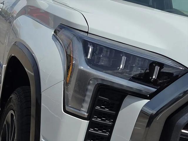 2026 Toyota Tundra Platinum Hybrid CrewMax 5.5' Bed