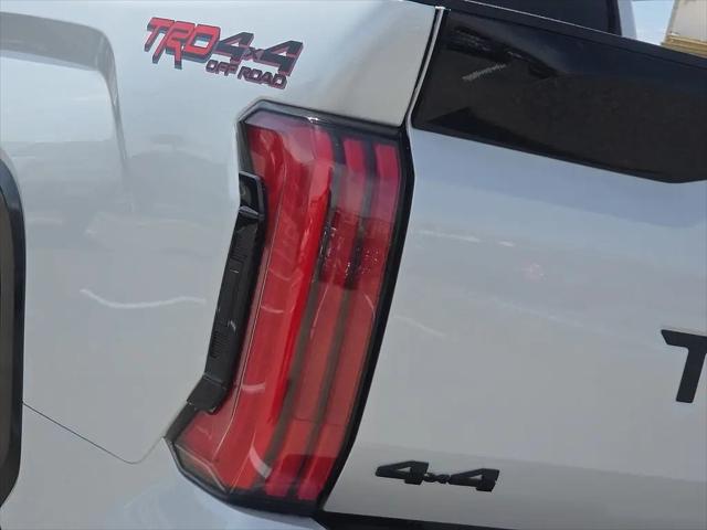 2026 Toyota Tundra Platinum Hybrid CrewMax 5.5' Bed