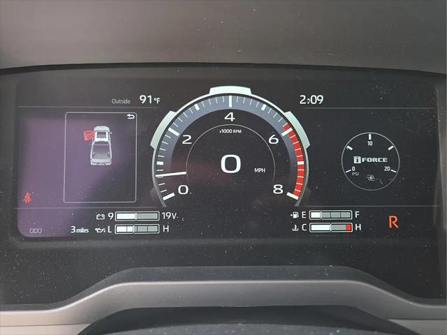 2026 Toyota Tundra Limited CrewMax 5.5' Bed