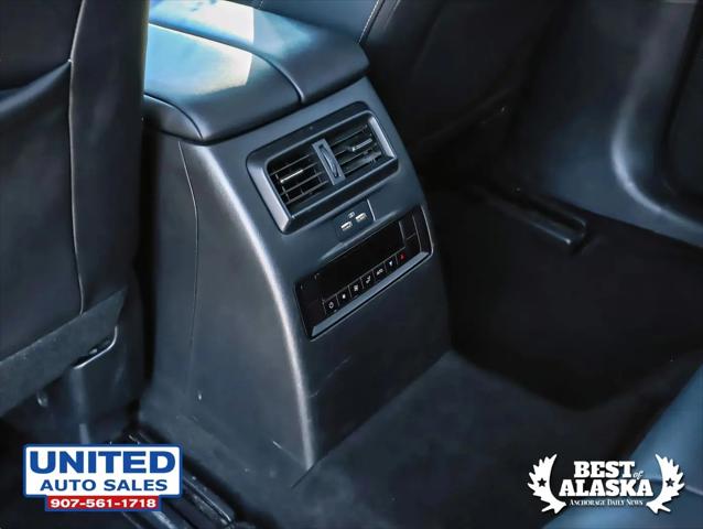 2024 Mazda X-90 3.3 Turbo Select