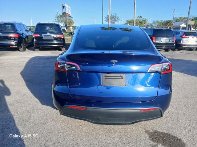 2022 Tesla Model Y Long Range Dual Motor All-Wheel Drive