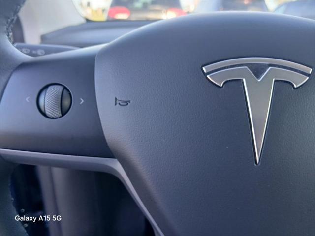 2022 Tesla Model Y Long Range Dual Motor All-Wheel Drive