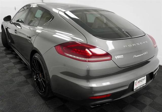 2014 Porsche Panamera GTS