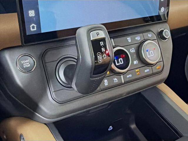 2026 Land Rover Defender P400 X-Dynamic SE
