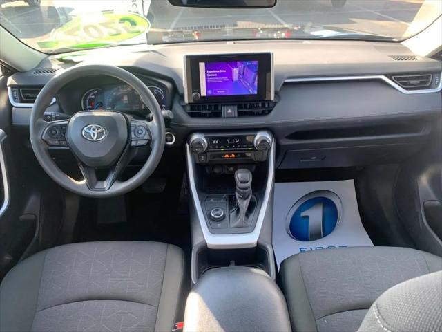 2025 Toyota RAV4 Hybrid XLE