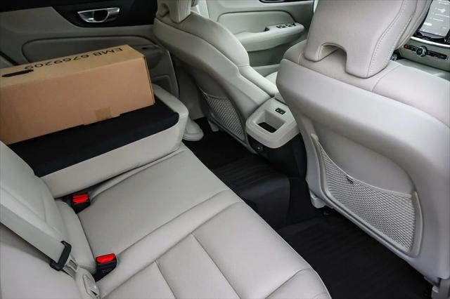 2026 Volvo V60 Cross Country Plus, B5 AWD Gas (mild hybrid)