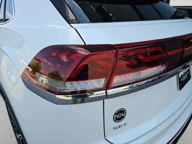 2024 Volkswagen Atlas Cross Sport 2.0T SEL Premium R-Line