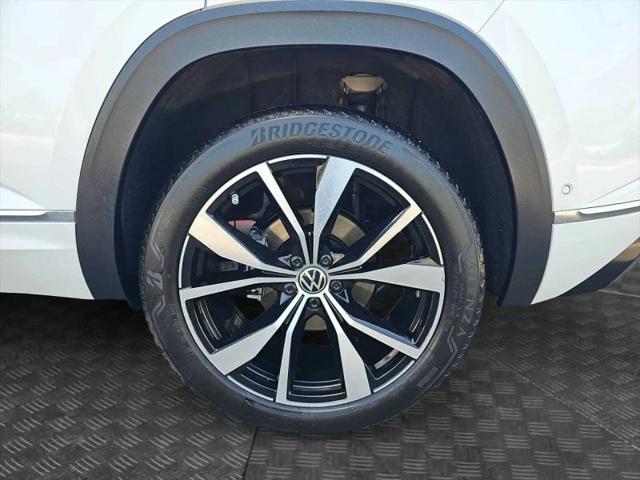 2024 Volkswagen Atlas Cross Sport 2.0T SEL Premium R-Line