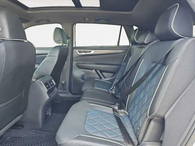 2024 Volkswagen Atlas Cross Sport 2.0T SEL Premium R-Line