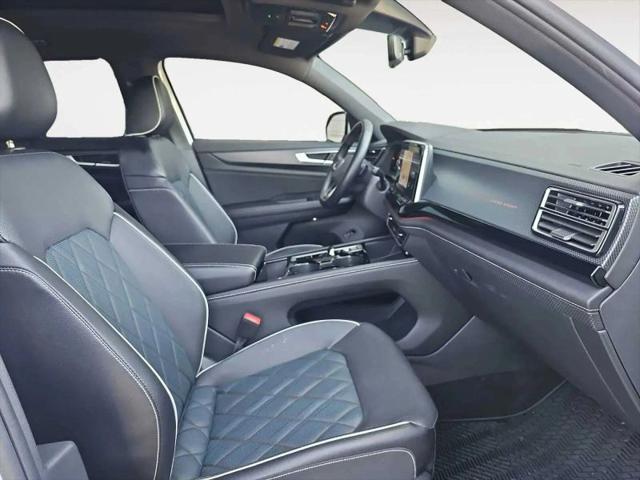 2024 Volkswagen Atlas Cross Sport 2.0T SEL Premium R-Line