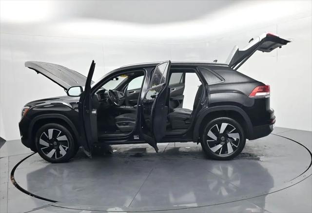 2024 Volkswagen Atlas Cross Sport 2.0T SE w/Technology