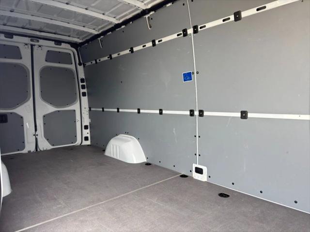 2024 Mercedes-Benz Sprinter 2500 High Roof 4-Cyl Diesel