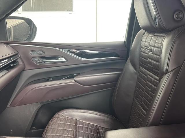 2022 Cadillac Escalade ESV 4WD Premium Luxury Platinum
