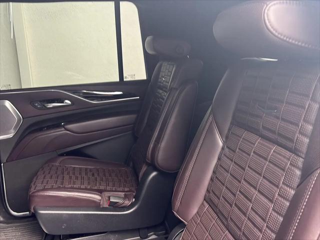 2022 Cadillac Escalade ESV 4WD Premium Luxury Platinum