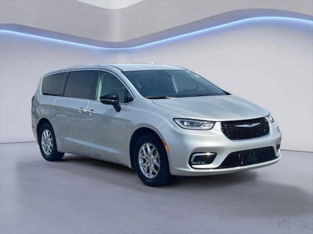 2024 Chrysler Pacifica Touring L for sale in Knoxville, TN