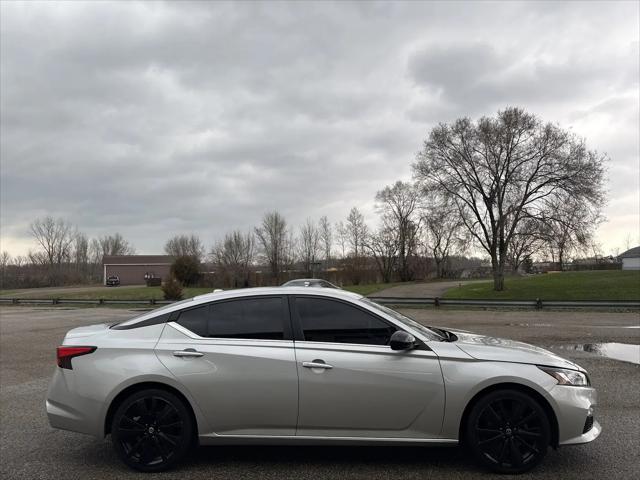 2021 Nissan Altima SR FWD