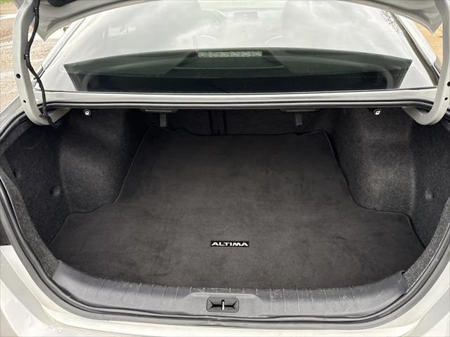 2021 Nissan Altima SR FWD