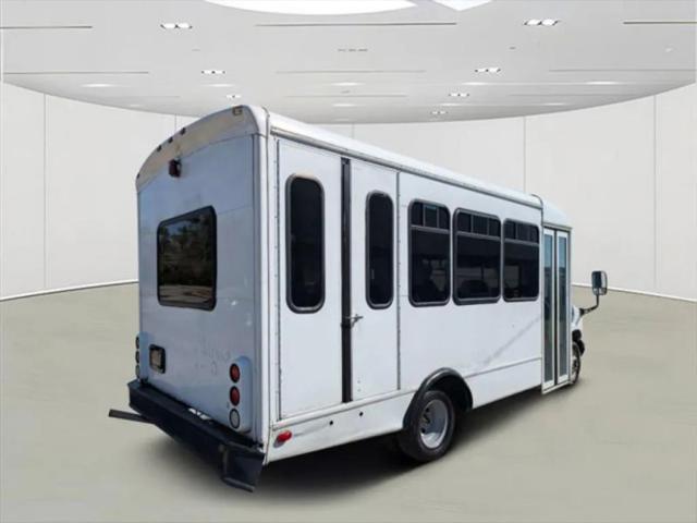 2006 Ford E-350 Cutaway Base