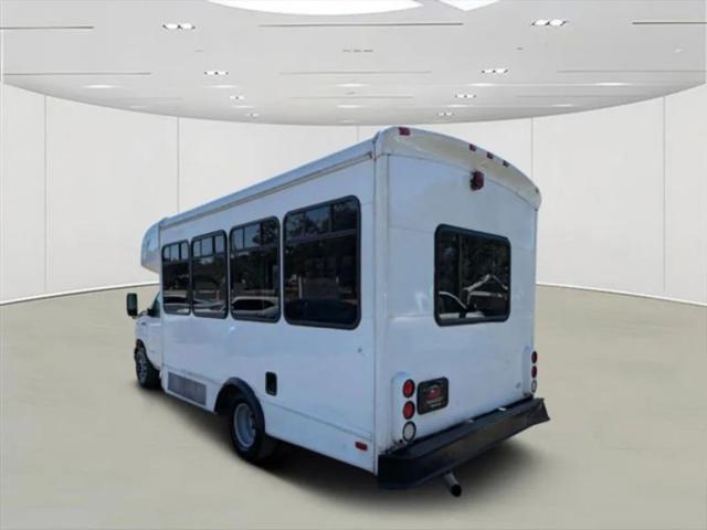 2006 Ford E-350 Cutaway Base