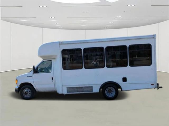 2006 Ford E-350 Cutaway Base