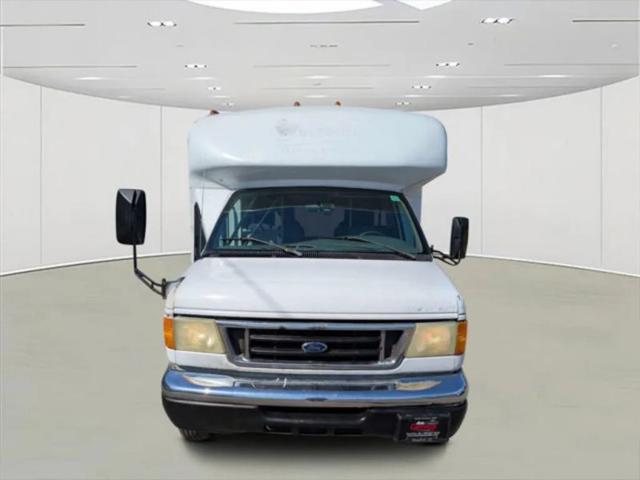 2006 Ford E-350 Cutaway Base