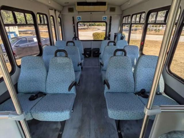 2006 Ford E-350 Cutaway Base