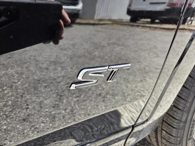 2026 Buick NV Sport Touring FWD