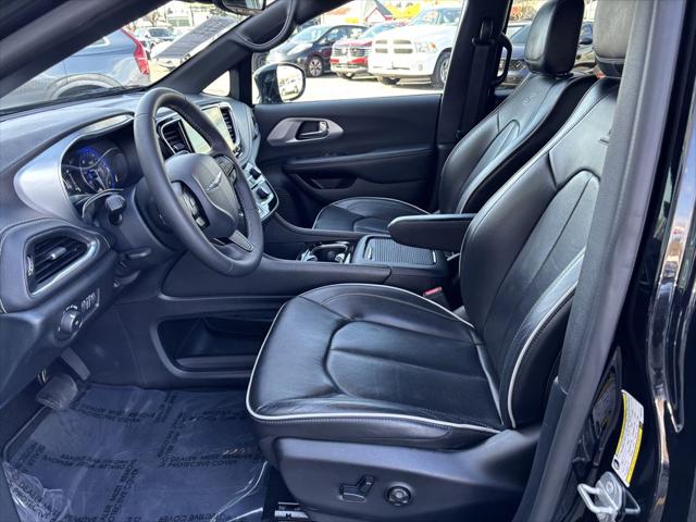 Used 2025 Chrysler Pacifica For Sale in Bellingham, WA