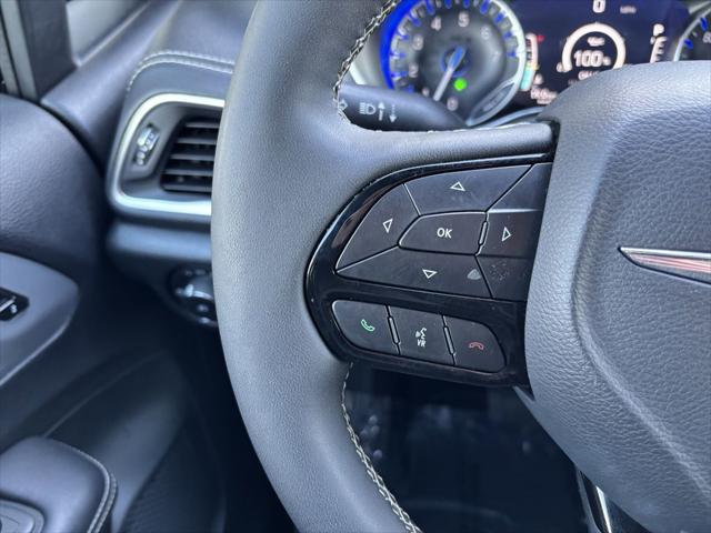 Used 2025 Chrysler Pacifica For Sale in Bellingham, WA